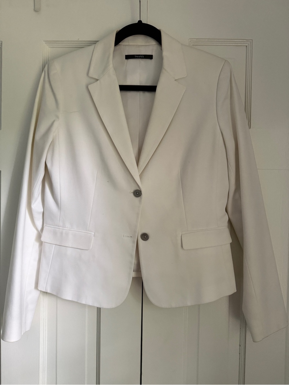 Tahari White Women's Two-Button Tailored Blazer